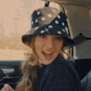 Meet your Posher, Zoey